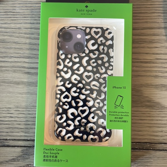 ♠️🆕Kate Spade ♠️ 🆕 Graphic Leopard Heart Print iPhone 13/14/15 Case🐆♠️ - Picture 1 of 4